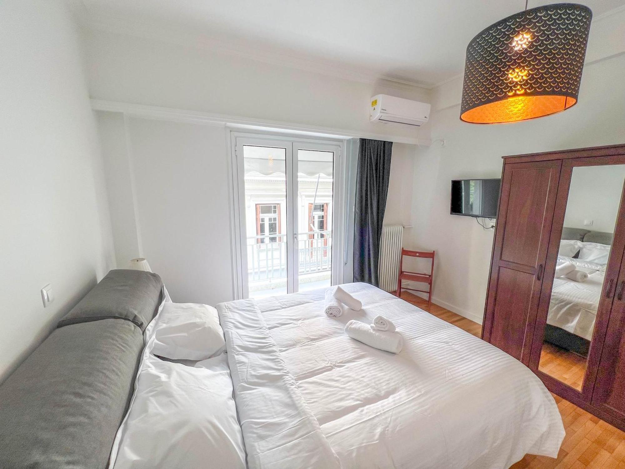 Family Two Bedroom Apartment Benaki Atenas Exterior foto